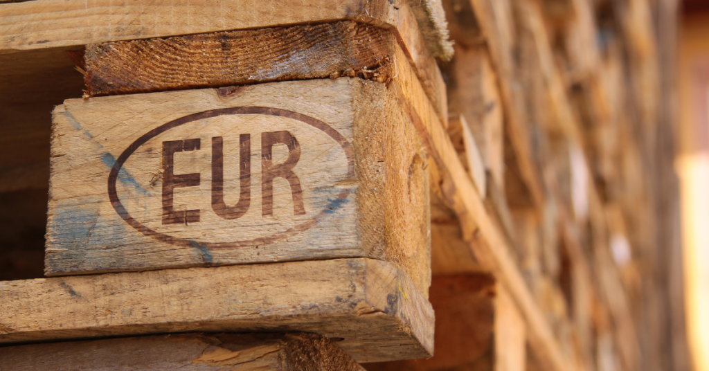 Why Should You Choose Mediumweight Euro Pallets for Your Logistics Needs?